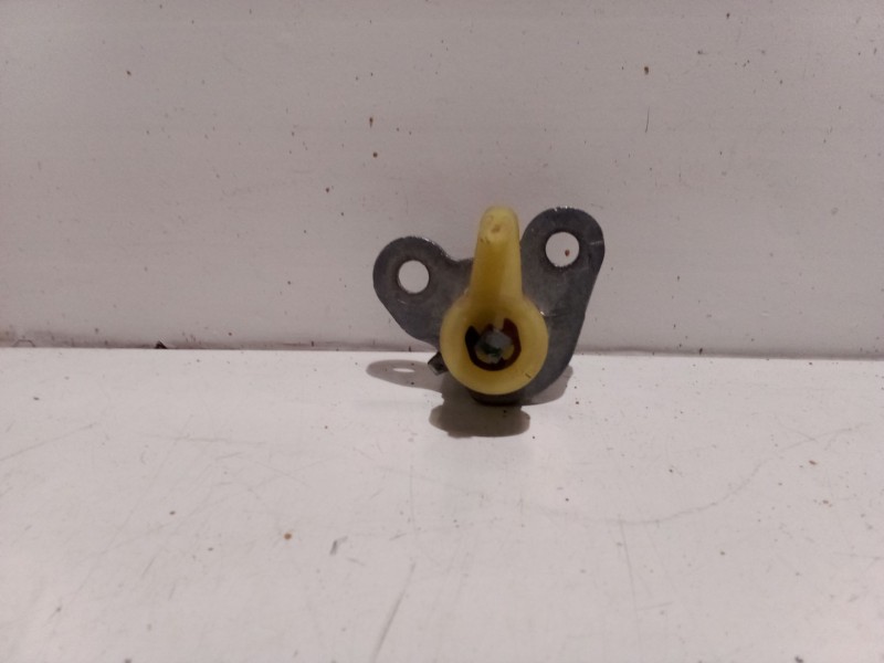 Recambio de bombin porton trasero para hyundai i10 i (pa) 1.1 referencia OEM IAM 812500XA00  