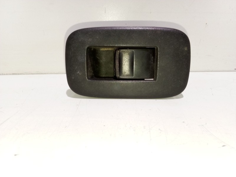 Recambio de mando elevalunas trasero derecho para toyota auris (_e15_) 1.4 d-4d (nde150_) referencia OEM IAM 848100D030  