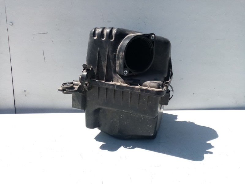 Recambio de caja filtro de aire para kia cee´d referencia OEM IAM 281122H200  