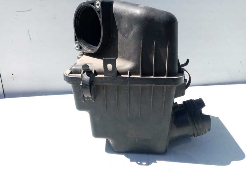 Recambio de caja filtro de aire para kia cee´d referencia OEM IAM 281122H200  