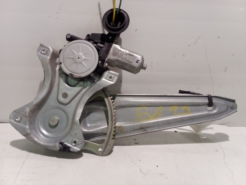 Recambio de elevalunas delantero derecho para toyota auris 1.4 turbodiesel cat referencia OEM IAM 857100D100  