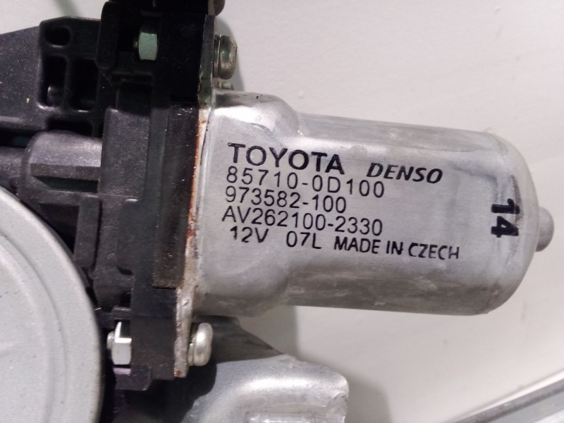 Recambio de elevalunas delantero derecho para toyota auris 1.4 turbodiesel cat referencia OEM IAM 857100D100  