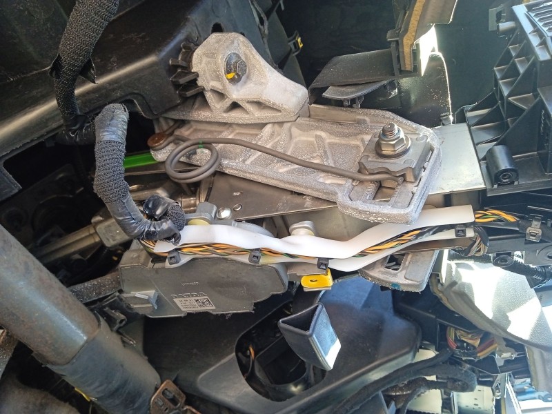 Recambio de columna direccion para volvo s40 ii (544) 2.0 d referencia OEM IAM 31340143  