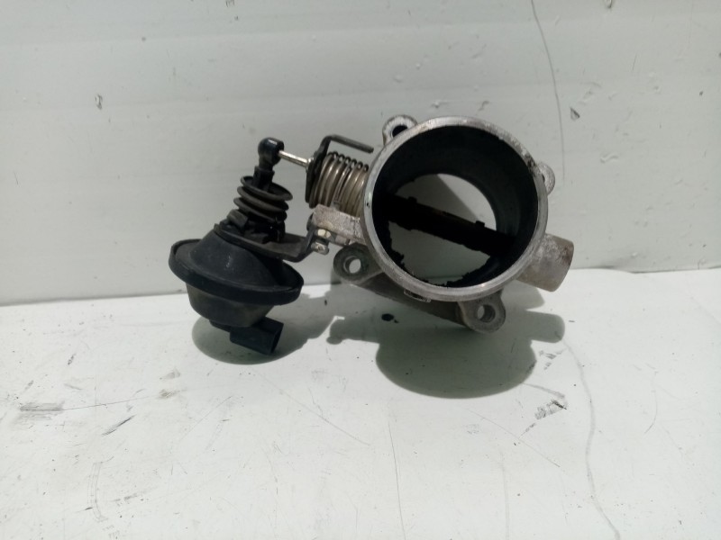 Recambio de caja mariposa para kia cee´d referencia OEM IAM 351002A810  