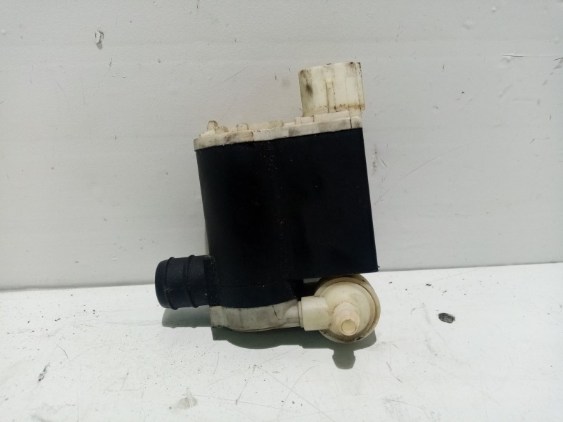 Recambio de bomba limpia para kia cee´d referencia OEM IAM 985101F100  