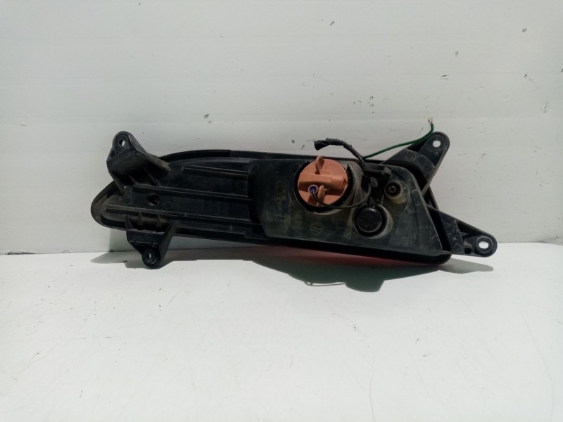 Recambio de piloto trasero izquierdo paragolpes para kia cee´d referencia OEM IAM   