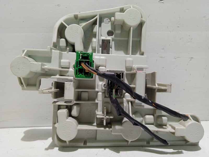 Recambio de portalamparas para volvo s40 ii (544) 2.0 d referencia OEM IAM 28138007  