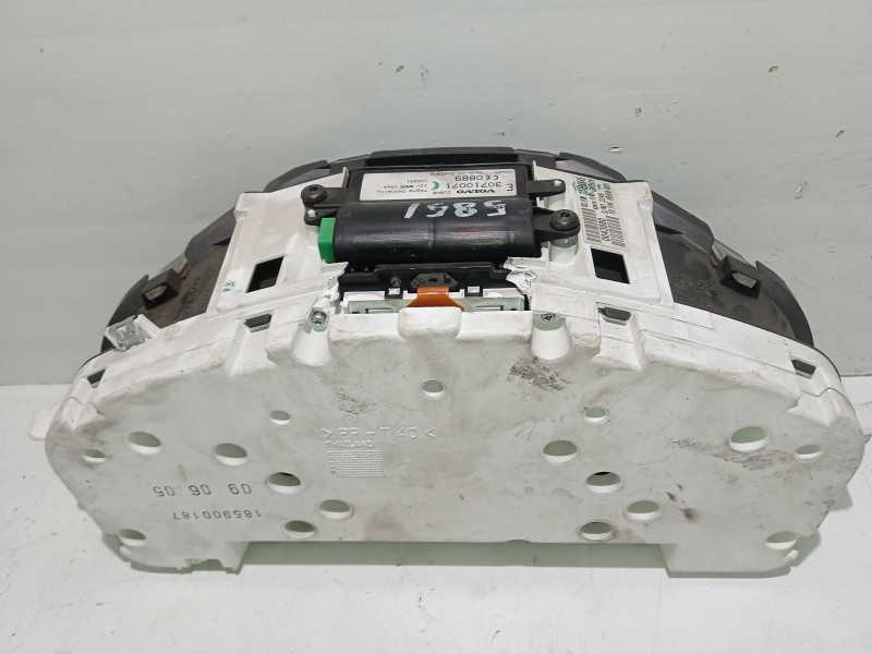 Recambio de cuadro instrumentos para volvo s40 ii (544) 2.0 d referencia OEM IAM 30710071 69594880T 
