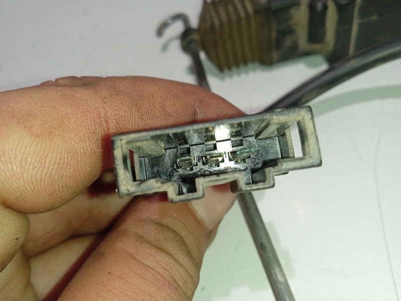 Recambio de motor cierre centralizado porton para volkswagen caravelle referencia OEM IAM 701959783B  