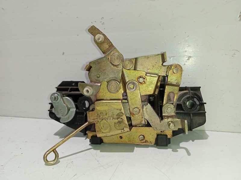 Recambio de bombin porton trasero para volkswagen caravelle referencia OEM IAM   