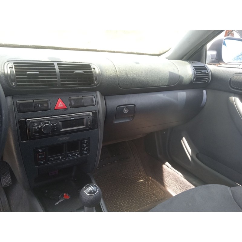 audi a3 (8l1) del año 1999