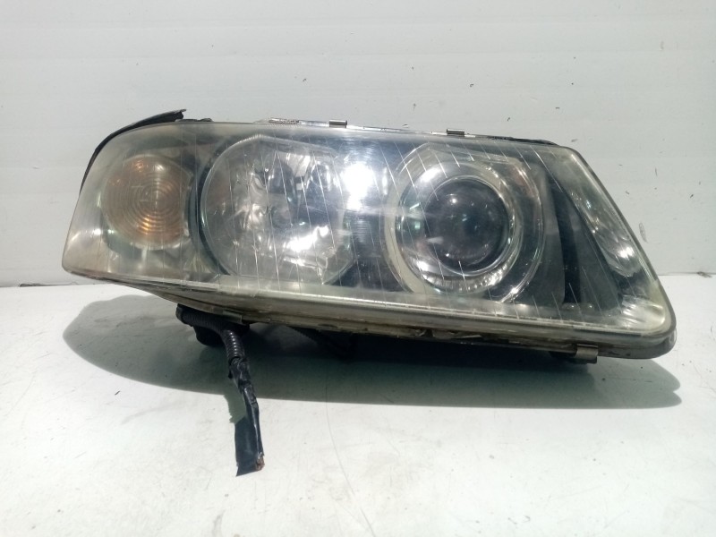 Recambio de faro derecho para audi a3 (8l1) 1.9 tdi referencia OEM IAM 8L5941030  