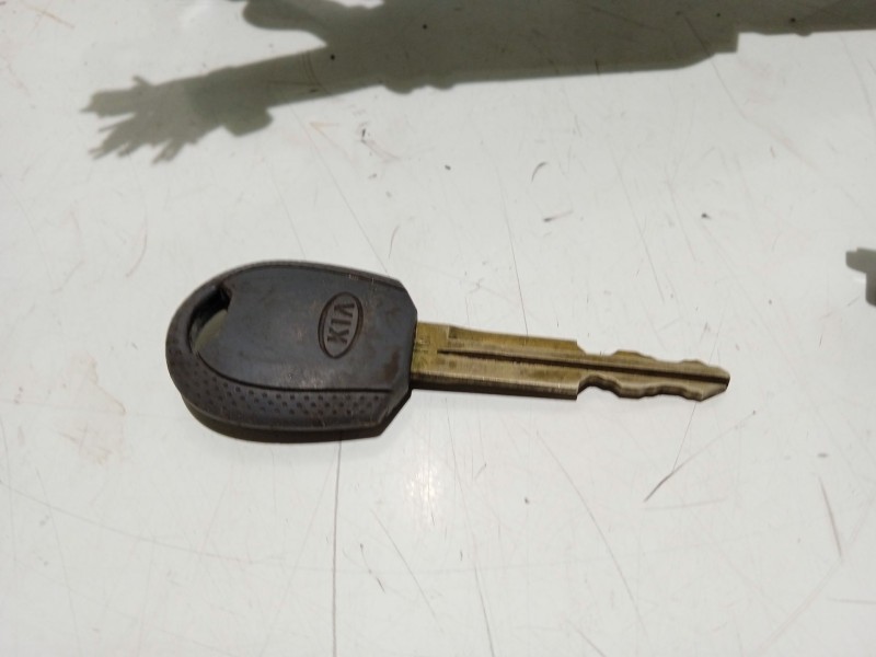 Recambio de centralita motor uce para kia picanto i (sa) 1.1 referencia OEM IAM KITINMOVILIZADOR 3911002045 / 9030930494F 819000