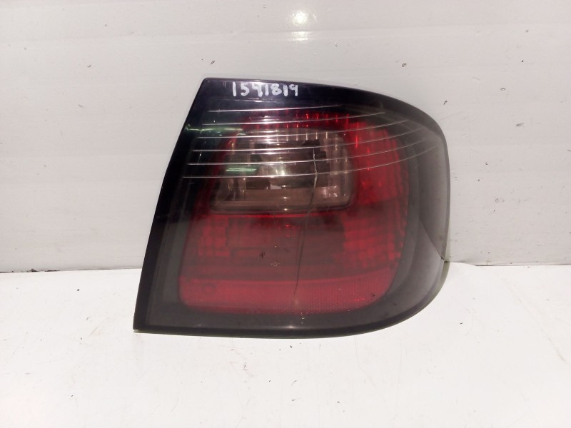 Recambio de piloto trasero derecho para nissan primera berlina (p11) referencia OEM IAM   