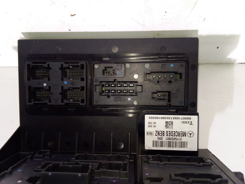 Recambio de caja reles / fusibles para mercedes-benz clase e (w211) berlina referencia OEM IAM 2115453901  