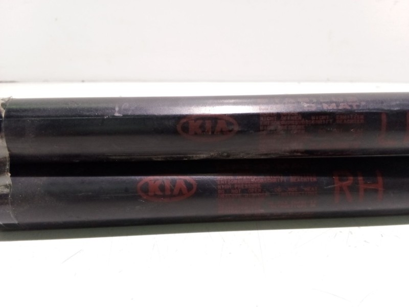 Recambio de amortiguadores maletero / porton para kia carens (un) referencia OEM IAM   