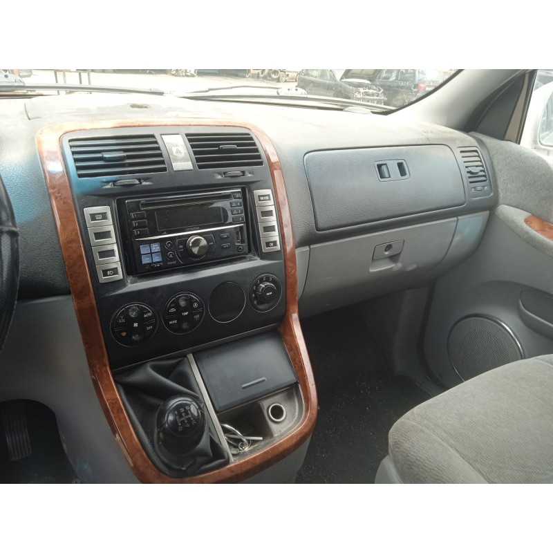 kia carnival ii (gq) del año 2004