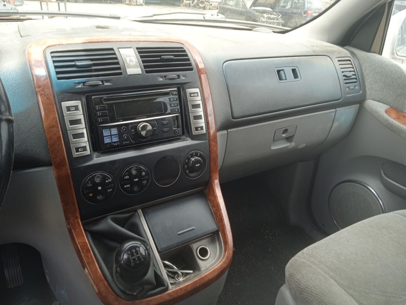 kia carnival ii (gq) del año 2004