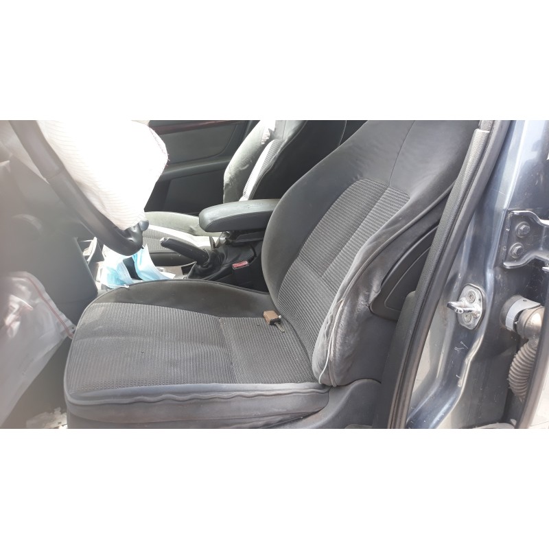 peugeot 407 sw 2.0 16v hdi fap cat (rhr / dw10bted4)   |   0.04 - ... | 2004 | 136 cv / 100 kw del año 2004