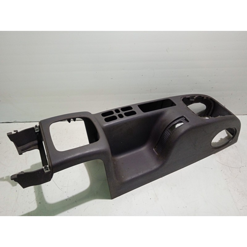 Recambio de consola central para mercedes-benz clase a (w168) a 170 cdi (168.009, 168.109) referencia OEM IAM A1686801150  