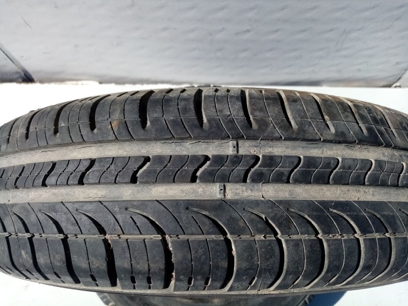 Recambio de neumatico para seat terra (24) 1.4 d referencia OEM IAM 14580R13  