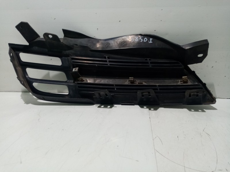 Recambio de rejilla paragolpes izquierdo para nissan micra iii (k12) 1.2 16v referencia OEM IAM 62330AX600  