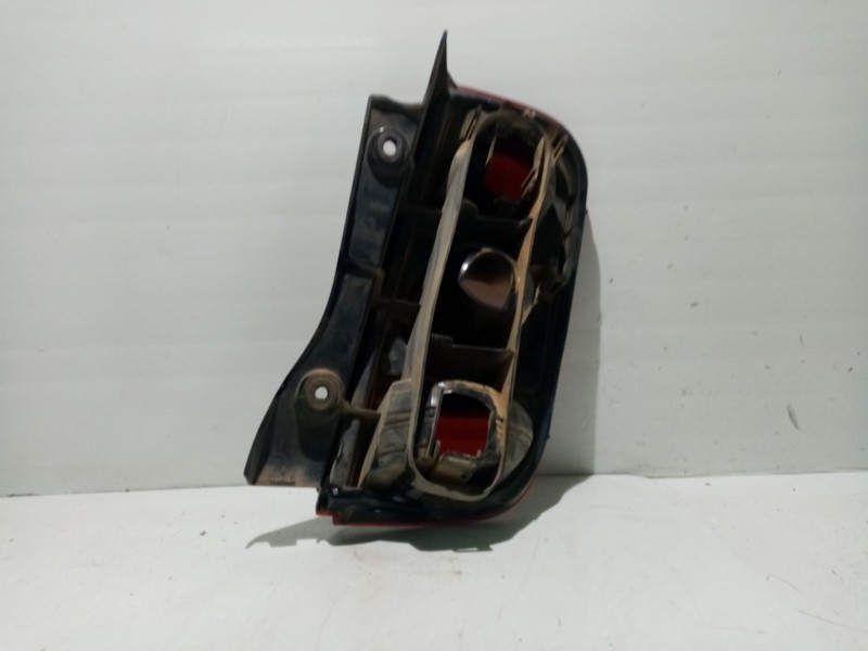 Recambio de piloto trasero izquierdo para nissan micra iii (k12) 1.2 16v referencia OEM IAM B6555AX720  