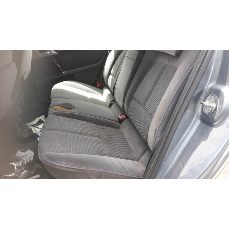 peugeot 407 sw 2.0 16v hdi fap cat (rhr / dw10bted4)   |   0.04 - ... | 2004 | 136 cv / 100 kw del año 2004