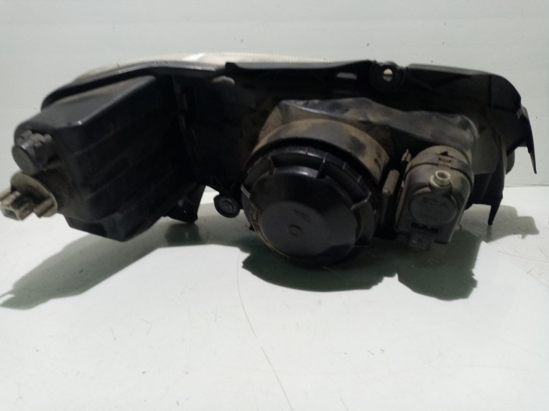 Recambio de faro izquierdo para peugeot 106 ii (1a_, 1c_) 1.5 d referencia OEM IAM 6204P4  