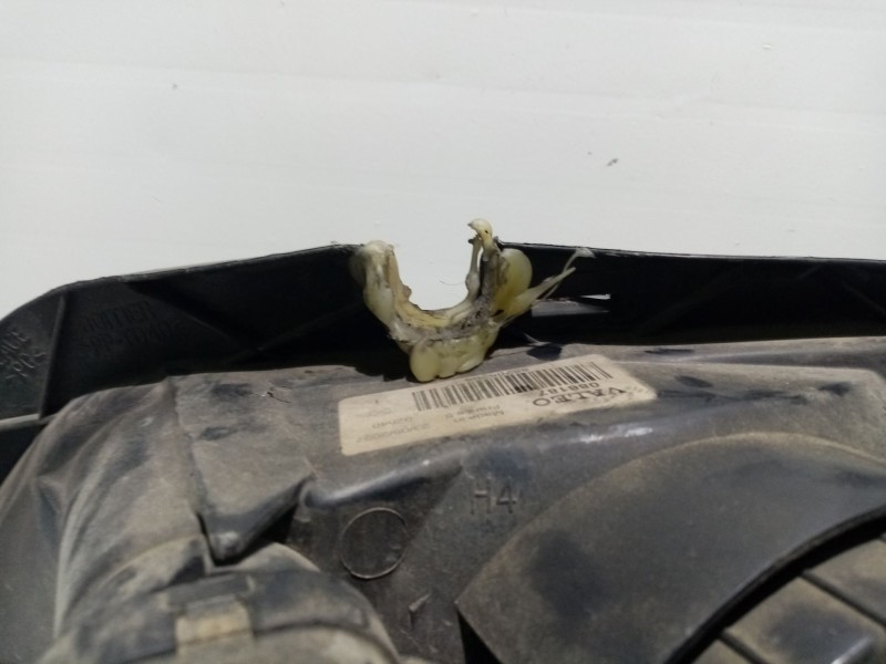 Recambio de faro derecho para peugeot 106 ii (1a_, 1c_) 1.5 d referencia OEM IAM 6205P4  