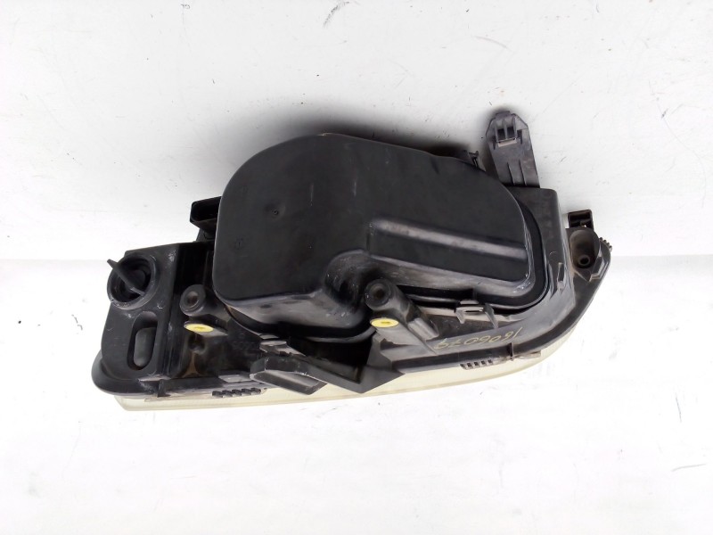 Recambio de faro derecho para ford focus c-max (cap) trend (d) referencia OEM IAM 1347459  