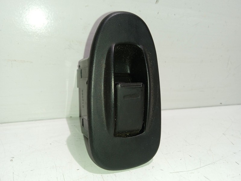 Recambio de mando elevalunas delantero derecho para kia sephia sedán (fa) 1.5 i referencia OEM IAM 4735101000  