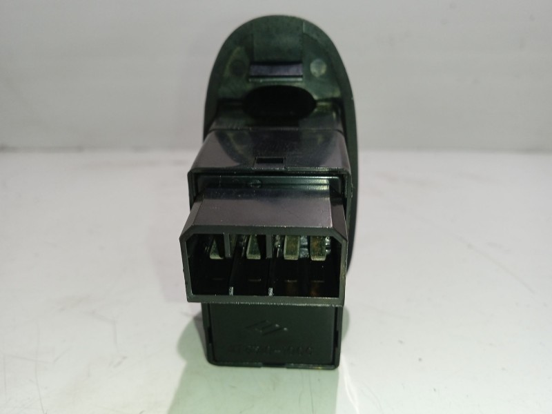 Recambio de mando elevalunas trasero izquierdo para kia sephia sedán (fa) 1.5 i referencia OEM IAM 4735101000  