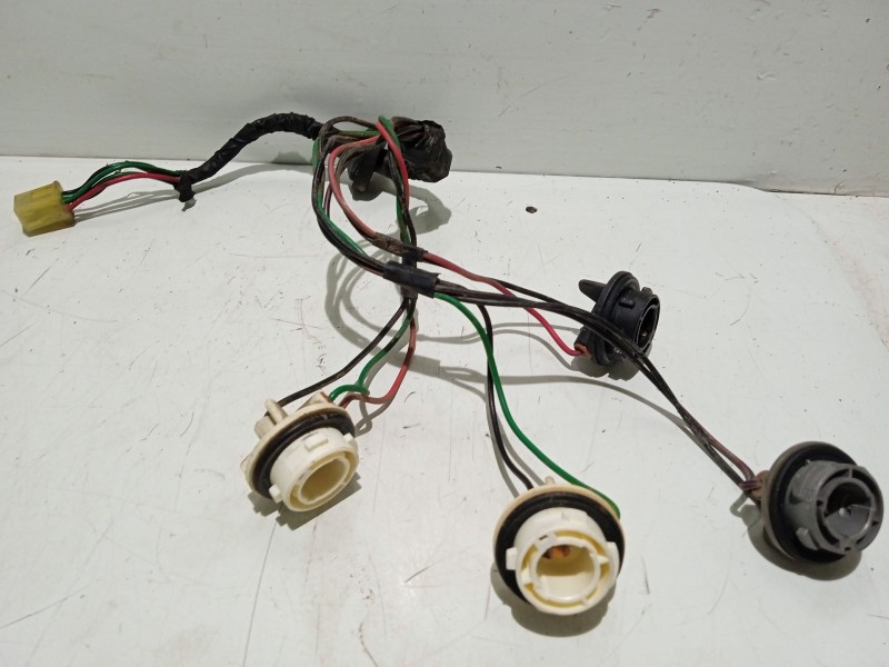 Recambio de portalamparas para kia sephia sedán (fa) 1.5 i referencia OEM IAM    Recambio de portalamparas para kia sephia sedán (fa) 1.5 i referencia OEM IAM