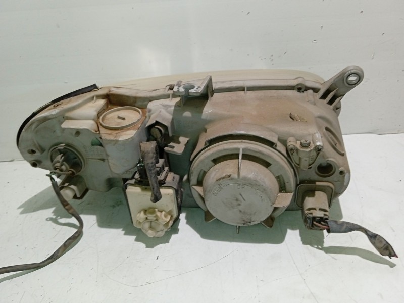 Recambio de faro izquierdo para kia sephia sedán (fa) 1.5 i referencia OEM IAM 0K2AC51040A 0K2AG51040A 