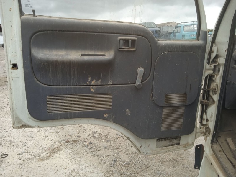 nissan cabstar e (tl_, vl_) del año 1998