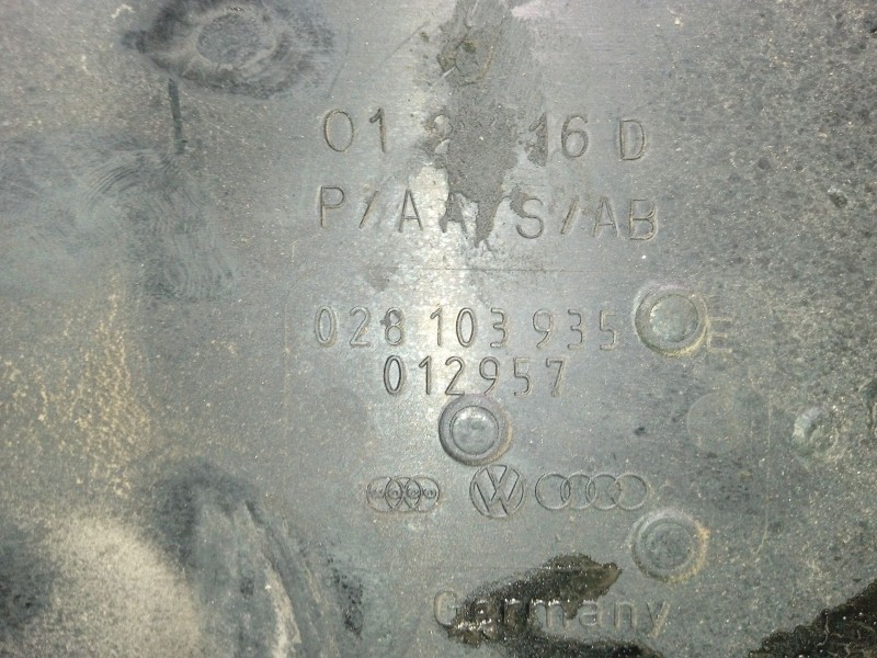 Recambio de tapa motor para seat alhambra (7v8, 7v9) 1.9 tdi referencia OEM IAM 028103935E  