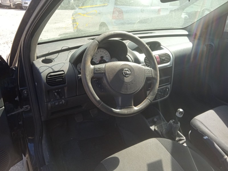 opel corsa c (x01) del año 2005