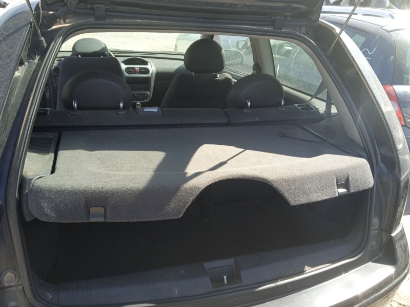 opel corsa c (x01) del año 2005