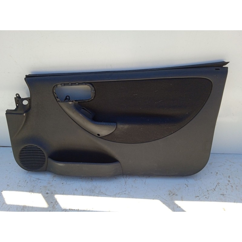 Recambio de guarnecido puerta delantera derecha para opel corsa c (x01) 1.3 cdti (f08, f68) referencia OEM IAM 09116450  