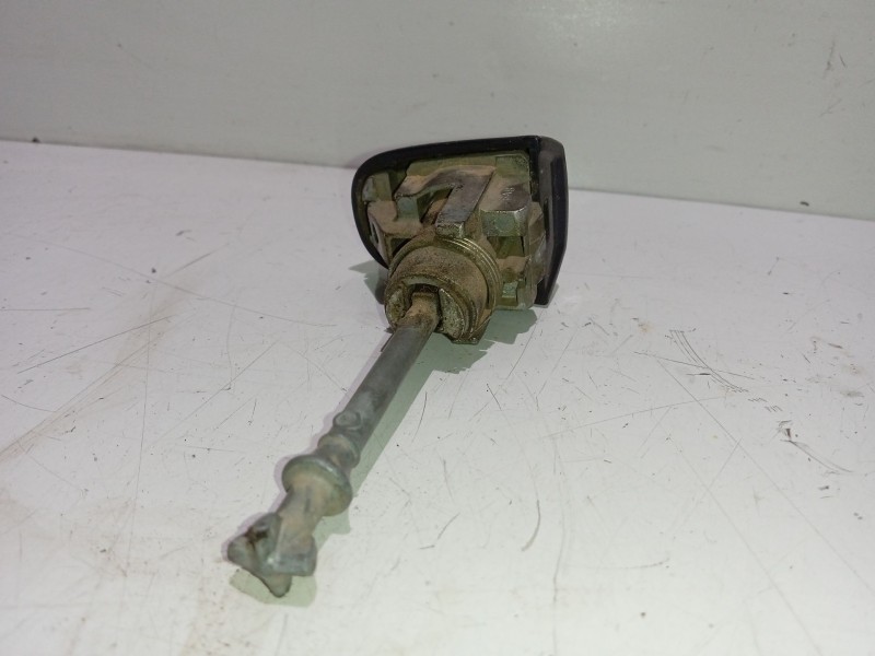 Recambio de bombin puerta delantera izquierda para toyota rav 4 iii (_a3_) 2.2 d 4wd (ala30_) referencia OEM IAM 6905728370  