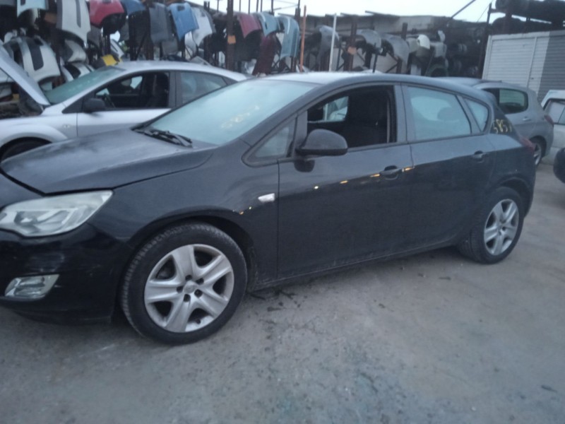 opel astra j (p10) del año 2011