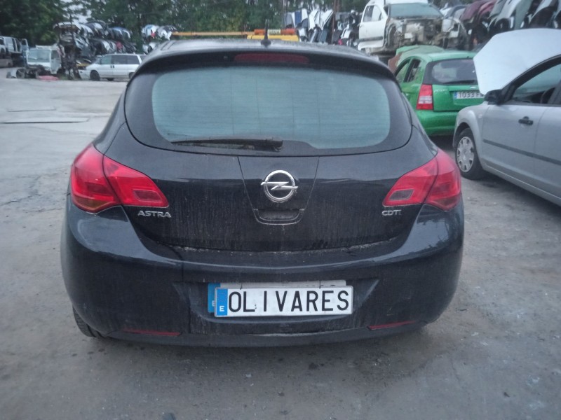 opel astra j (p10) del año 2011