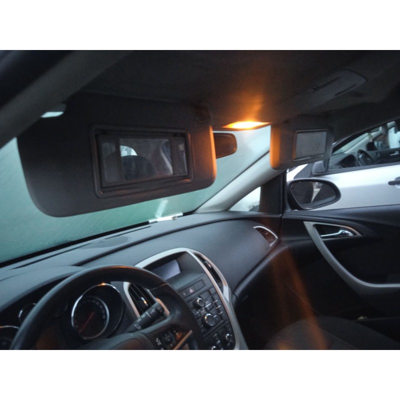 opel astra j (p10) del año 2011