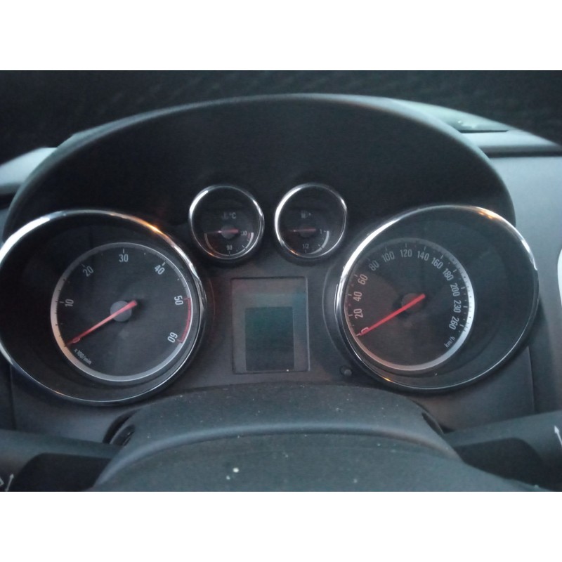 opel astra j (p10) del año 2011