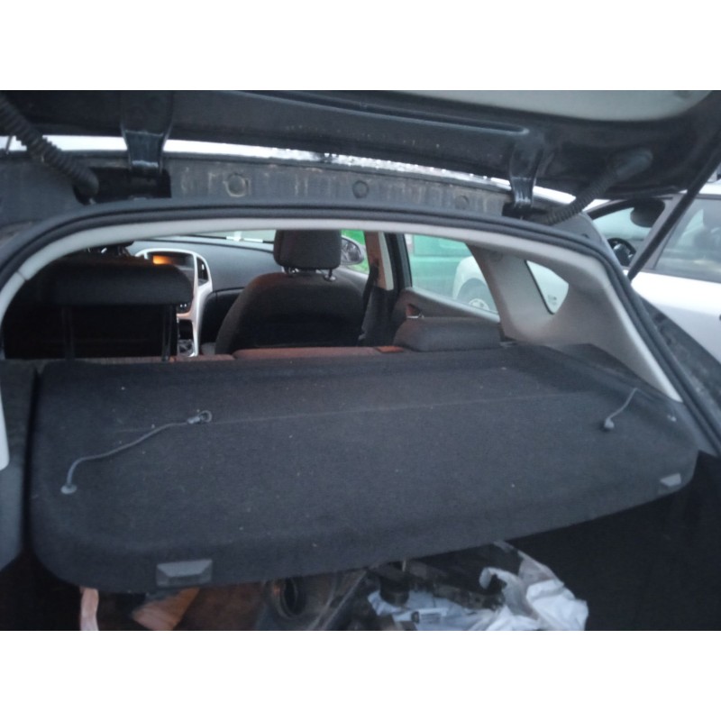 opel astra j (p10) del año 2011