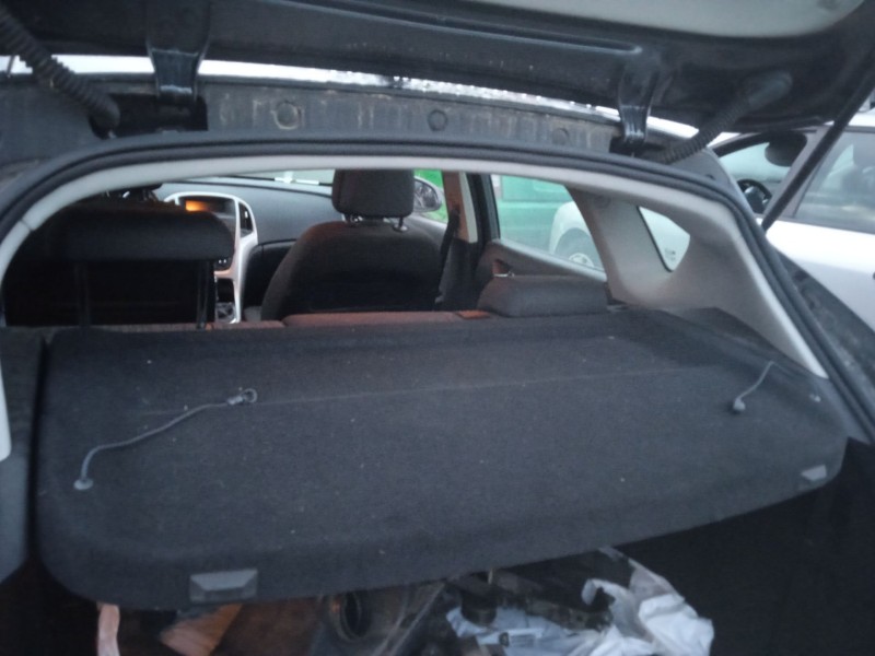 opel astra j (p10) del año 2011