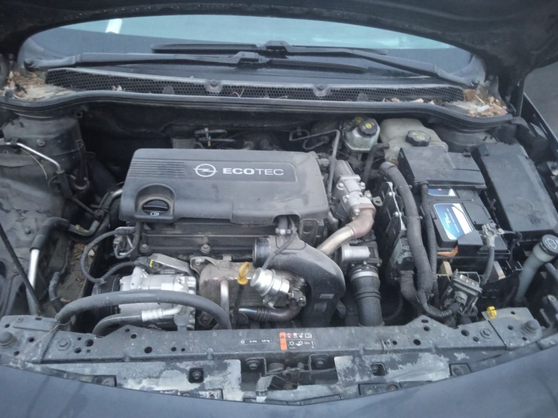 opel astra j (p10) del año 2011