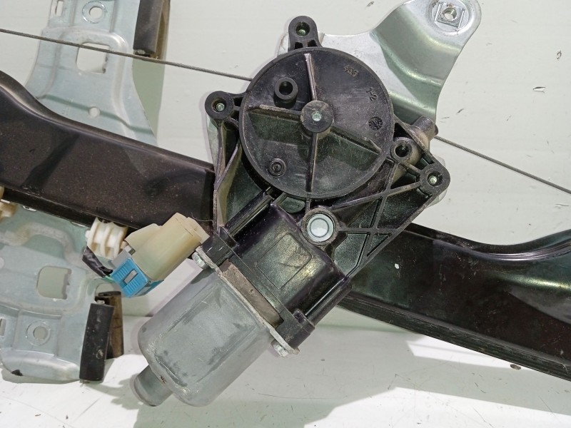 Recambio de elevalunas delantero derecho para chevrolet aveo berlina hatchback 1.2 cat referencia OEM IAM 96964420  