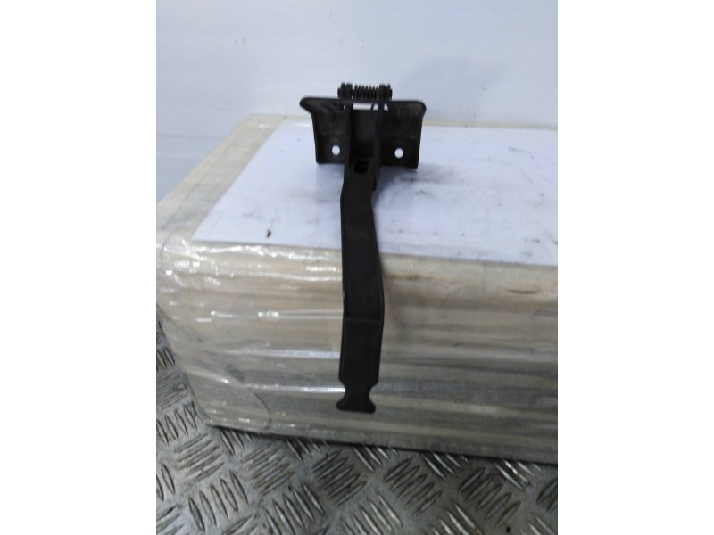 Recambio de no identificado para  referencia OEM IAM 8200119676 B   Recambio de no identificado para  referencia OEM IAM 8200119676 B